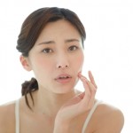 乳液でベタベタする時はティッシュを使うと解消できるのか？