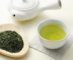 そばかす　緑茶　効果的　カテキン　βカロテン