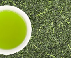 ニキビ　緑茶　サポニン　カテキン　ビタミンC